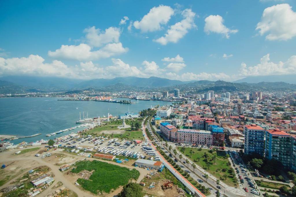 Balmaral Apart Hotel Batumi Exterior photo